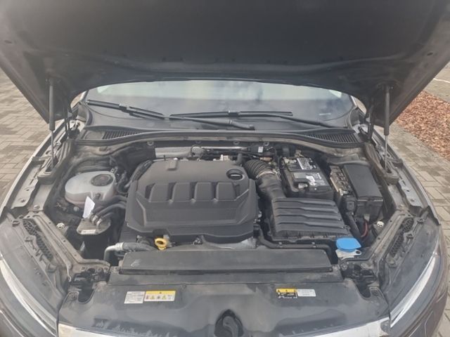 Fahrzeugabbildung SKODA Superb Combi 2.0 TDI 4x4 DSG Style NAVI STANDHEI