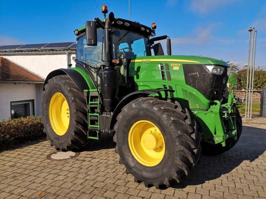 John Deere 6230R