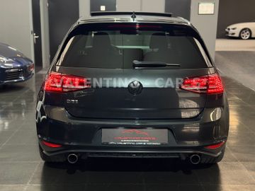 Volkswagen Golf - 7