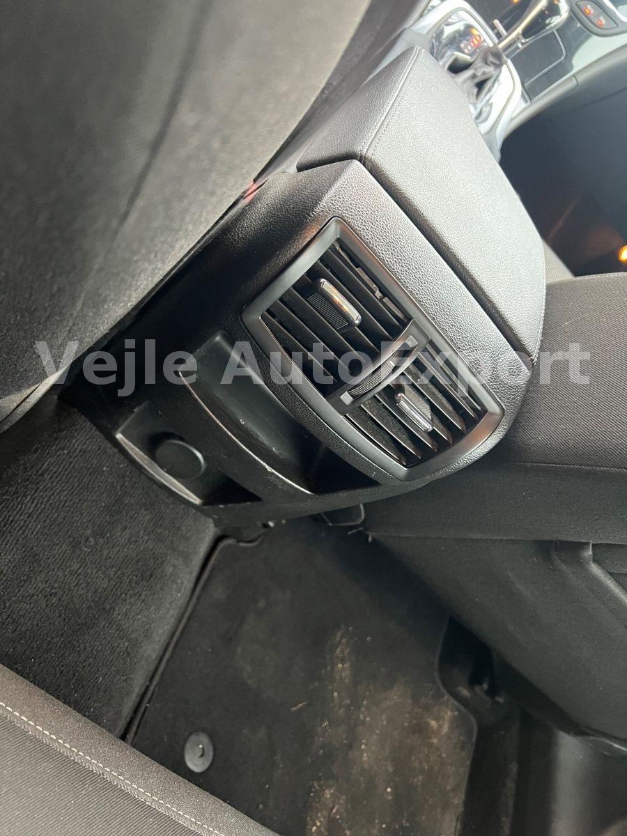 Opel Insignia 2015 — photo 28