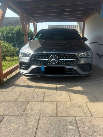 MERCEDES-BENZ Mercedes-Benz CLA 180 Shooting Brake AMG Line
