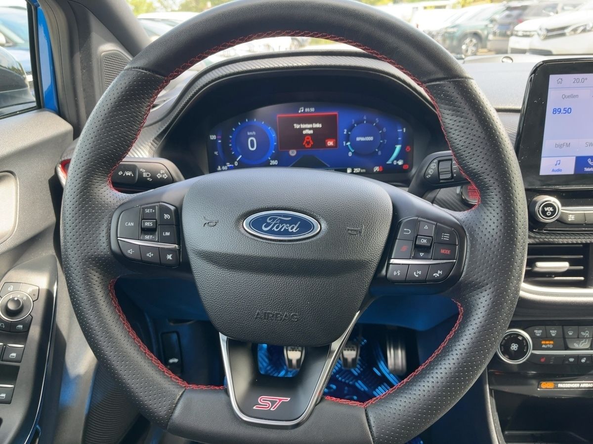 Fahrzeugabbildung Ford Puma ST X 1.5 ABS Fahrerairbag Seitenairbag - mit KI generiert/bearbeitet