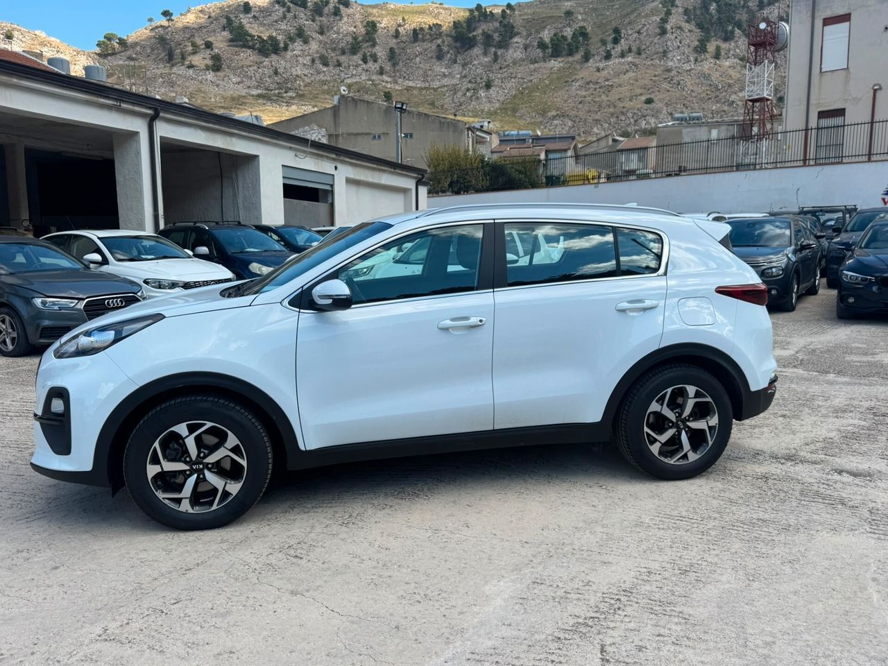 Kia Sportage 1.6 CRDI 136 CV 2WD Mild Hybrid Sty imagem 2