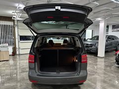 Fahrzeugabbildung Volkswagen Touran 1.4 TSI Highline / 7-Sitzer Automatik SHZ