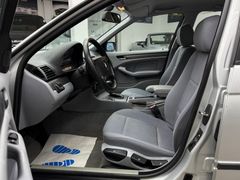 Fahrzeugabbildung BMW 318i Lim. / Automatik Klimaautomatik PDC