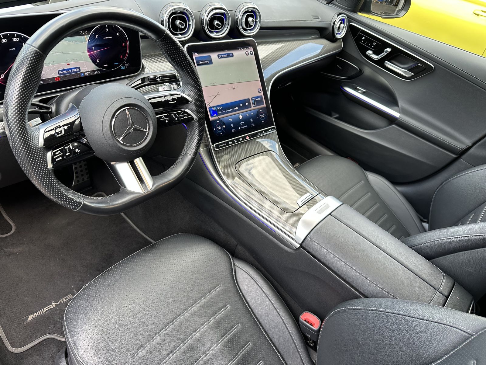 Fahrzeugabbildung Mercedes-Benz C 300d T AMG Line NAV+LED+HUD+PANORAMA+ACC+AHK