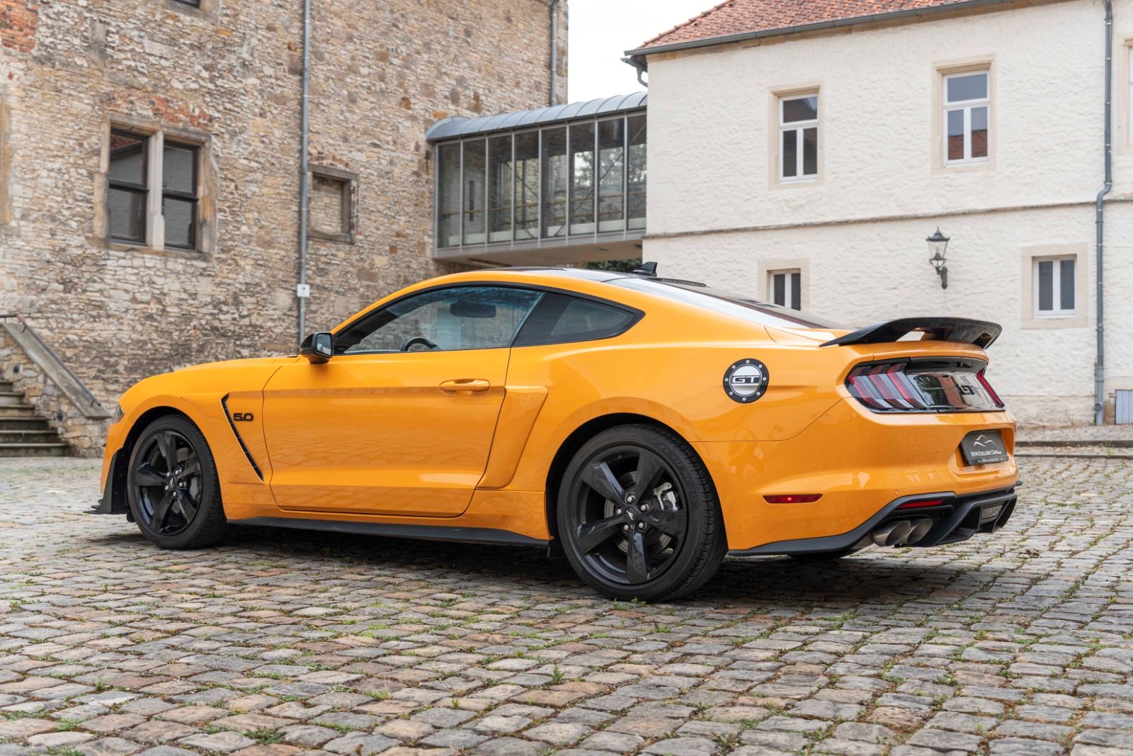 Fahrzeugabbildung Ford Mustang GT 5.0L RECARO TOTW LED KAM NAV