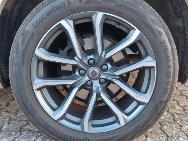 Volvo XC90 Momentum AWD*Vollausstattung*AHK*7-Sitzer*