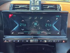 Fahrzeugabbildung DS Automobiles DS 7 Crossback 1.6 E-Tense 300 4x4 Rivoli