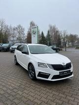 Skoda OCTAVIA C. RS 2.0TDI DSG VOLL-LED+ALCANTARA - Skoda Octavia mit Diesel-Antrieb: Kombi, 2.0