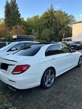 Mercedes-Benz E 250 AMG-Line Vollaustatung Standheizung - Mercedes-Benz E 250: Von Privat