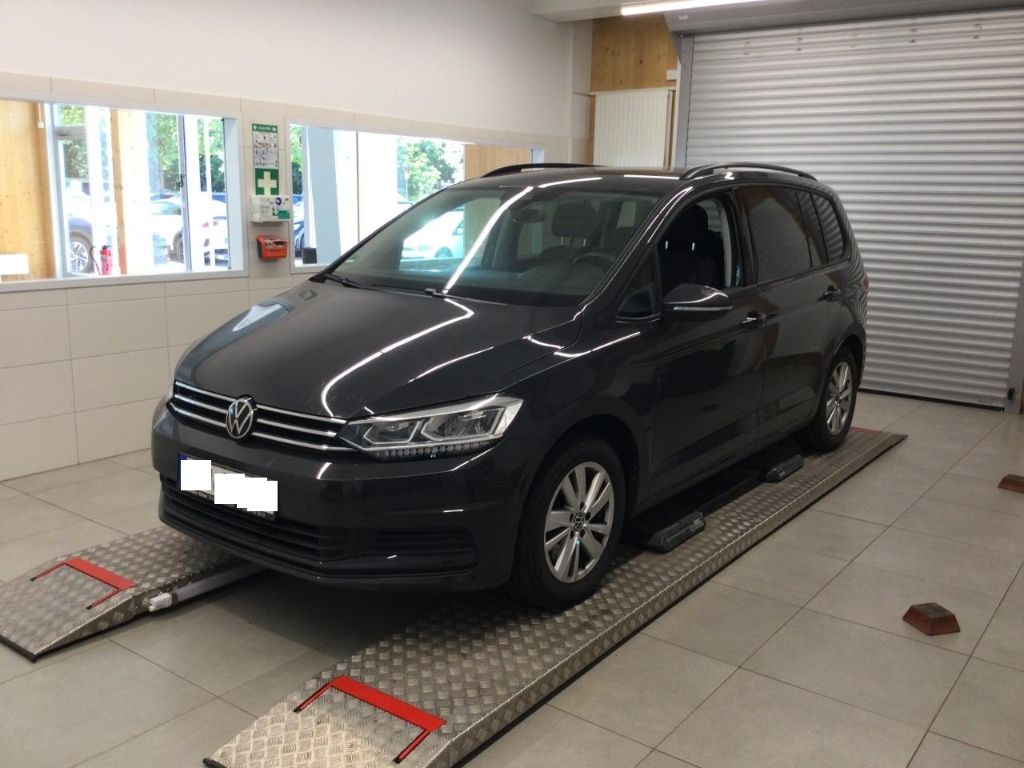 Image of Volkswagen Touran