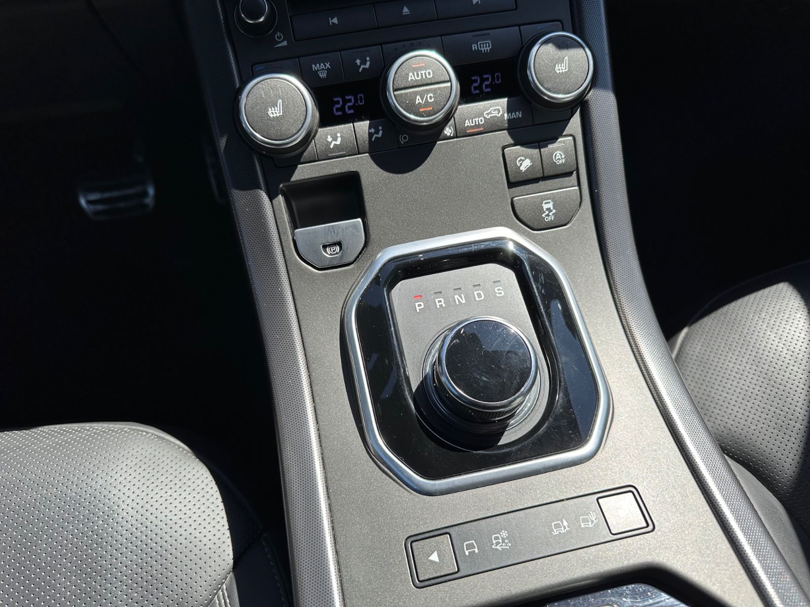Fahrzeugabbildung Land Rover Range Rover Evoque 230 SD4 HSE Dynamic AHK/SOUND