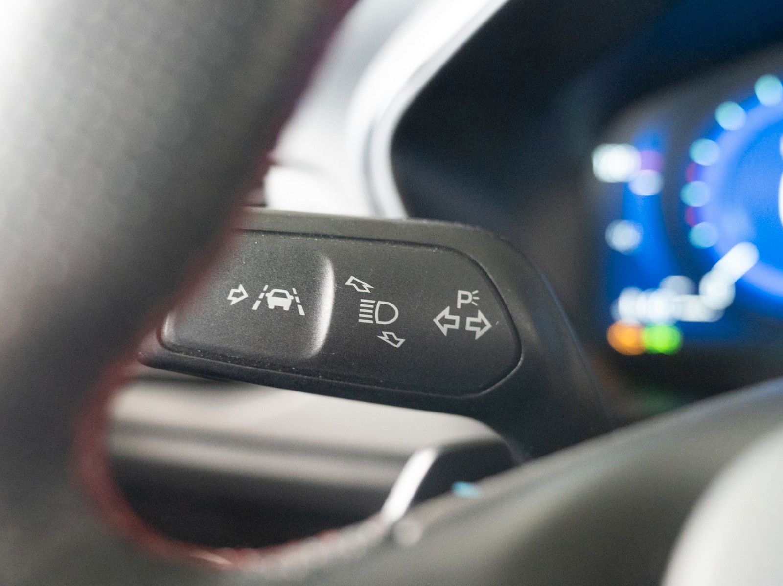 Fahrzeugabbildung Ford Focus Lim. ST-Line X AUTOM./PANO/SITZHZG./KAMERA
