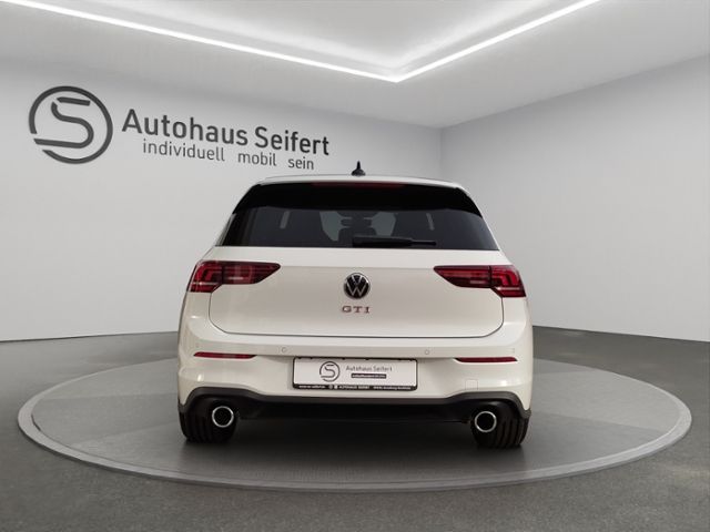 Volkswagen Golf VIII GTI 2.0 TSI 195 kW foto 4