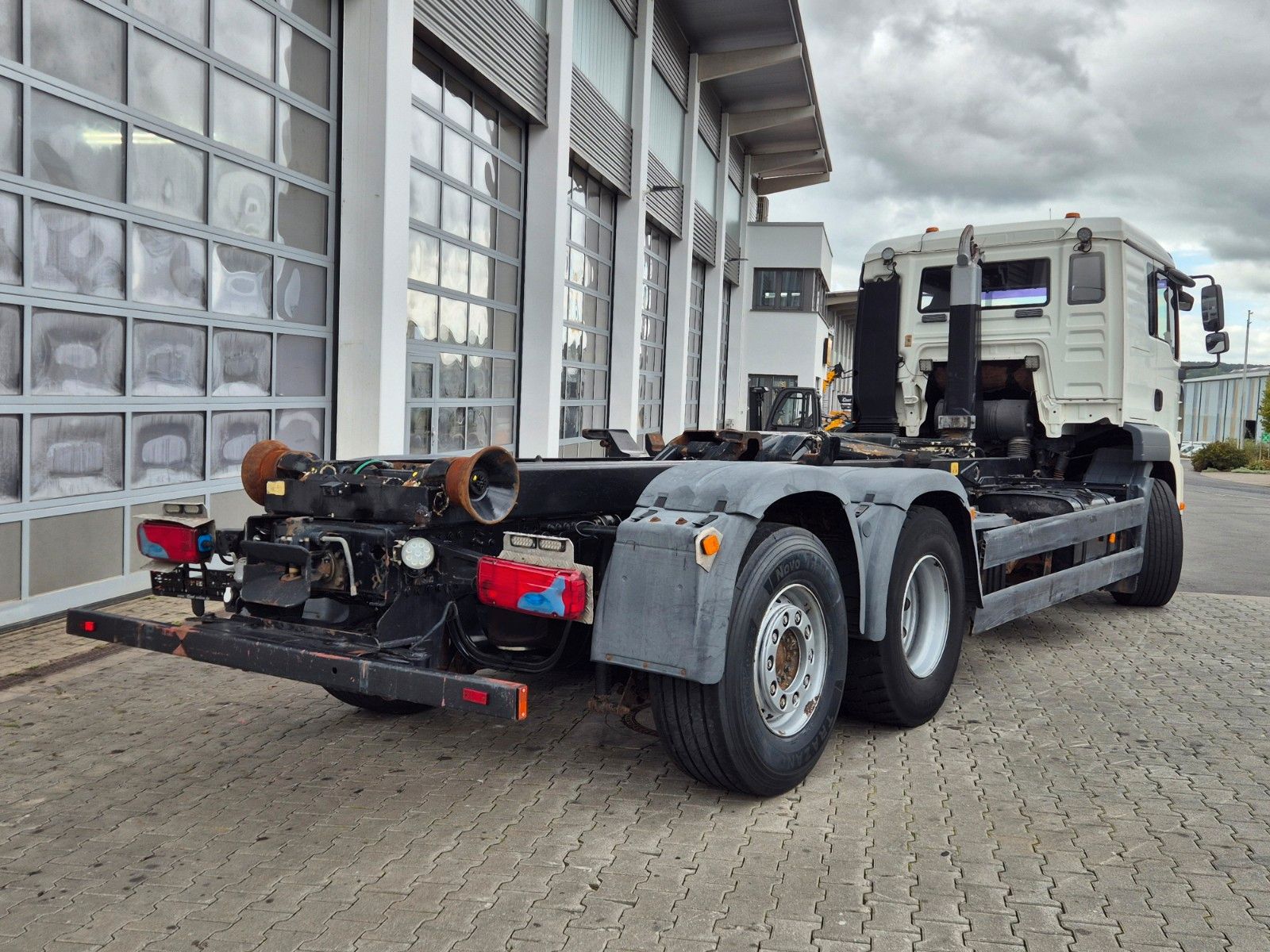 Fahrzeugabbildung MAN TGA 26.440 6x2-2 BL Meiller RK 20.70 Bett