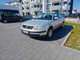 Volkswagen Passat 1.8 T / TÜV 09/27 / sofort fahrbereit - gebrauchte VW Passat aus dem Jahr 2000