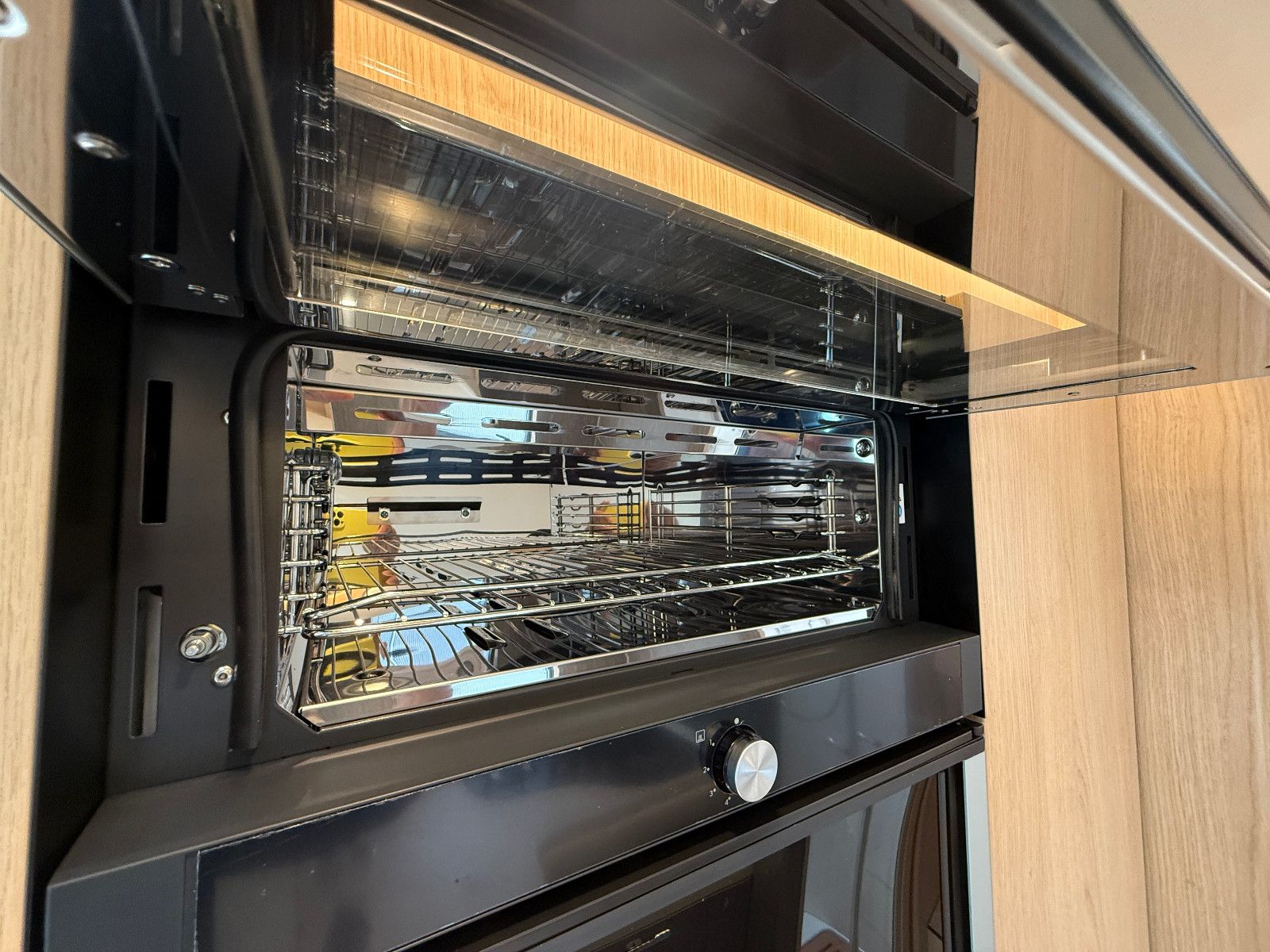 Fahrzeugabbildung HYMER / ERIBA / HYMERCAR B-Klasse ML T BlackLine 780 - Vollausstattung!