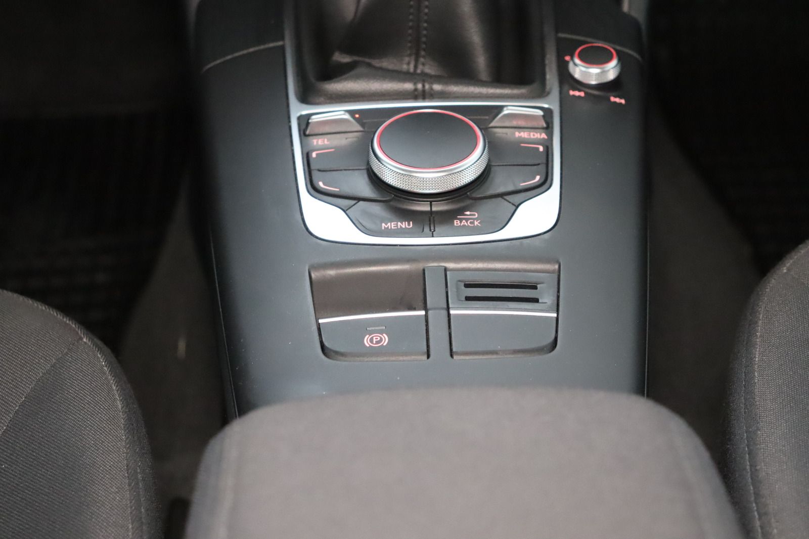 Fahrzeugabbildung Audi A3 1.4 TFSI * HU/AU neu * 1.Hand