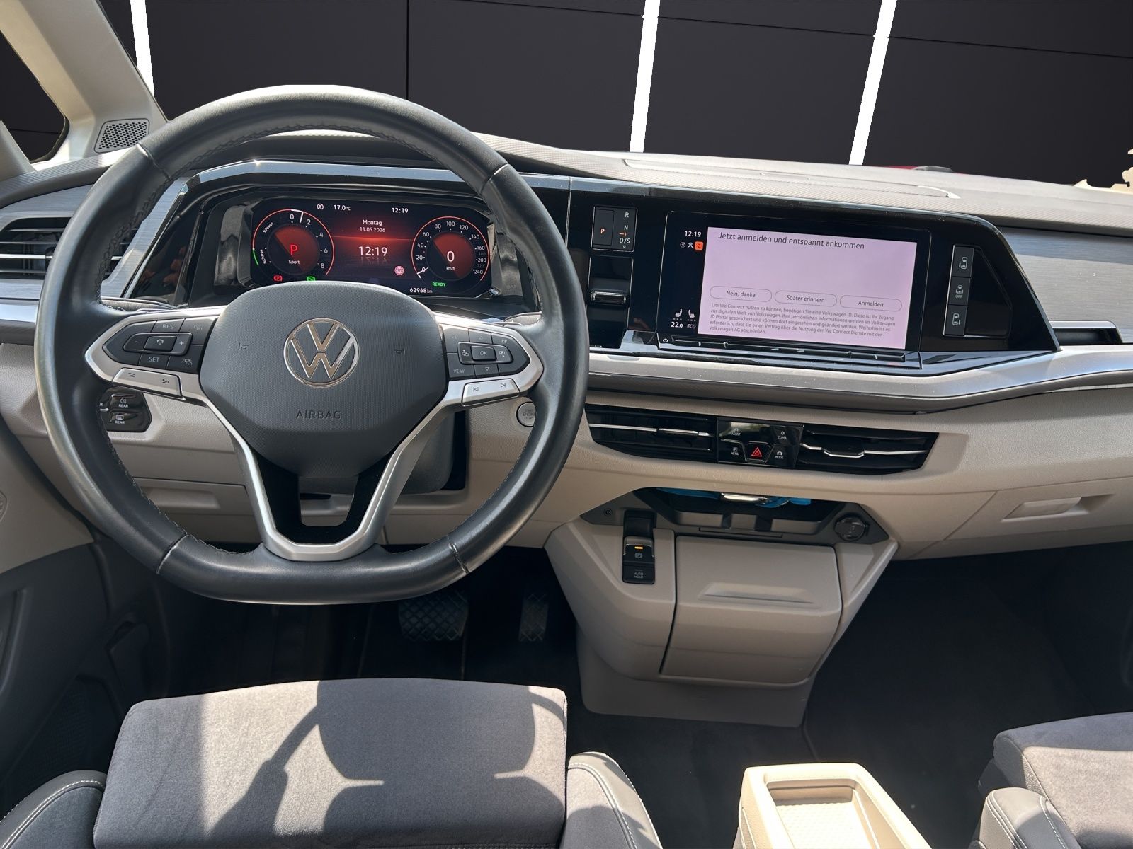 Fahrzeugabbildung Volkswagen T7 Multivan eHybrid ENERGETIC  DSG LED STANDH NA