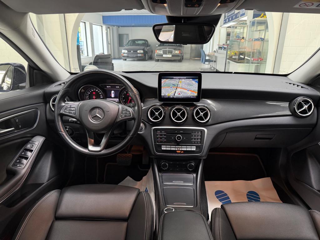 Mercedes-Benz CLA 180