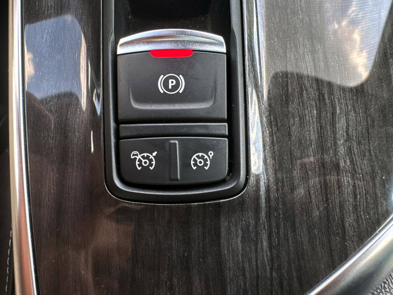 Fahrzeugabbildung Renault Espace V Initiale Paris 2.0 dCi LED ACC KAM AHK