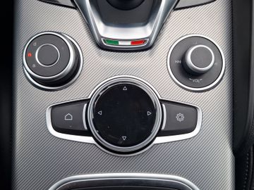 Alfa Romeo Giulia Veloce Q4 2.0 Turbo 16V Kam.+KeyLess+SHZ