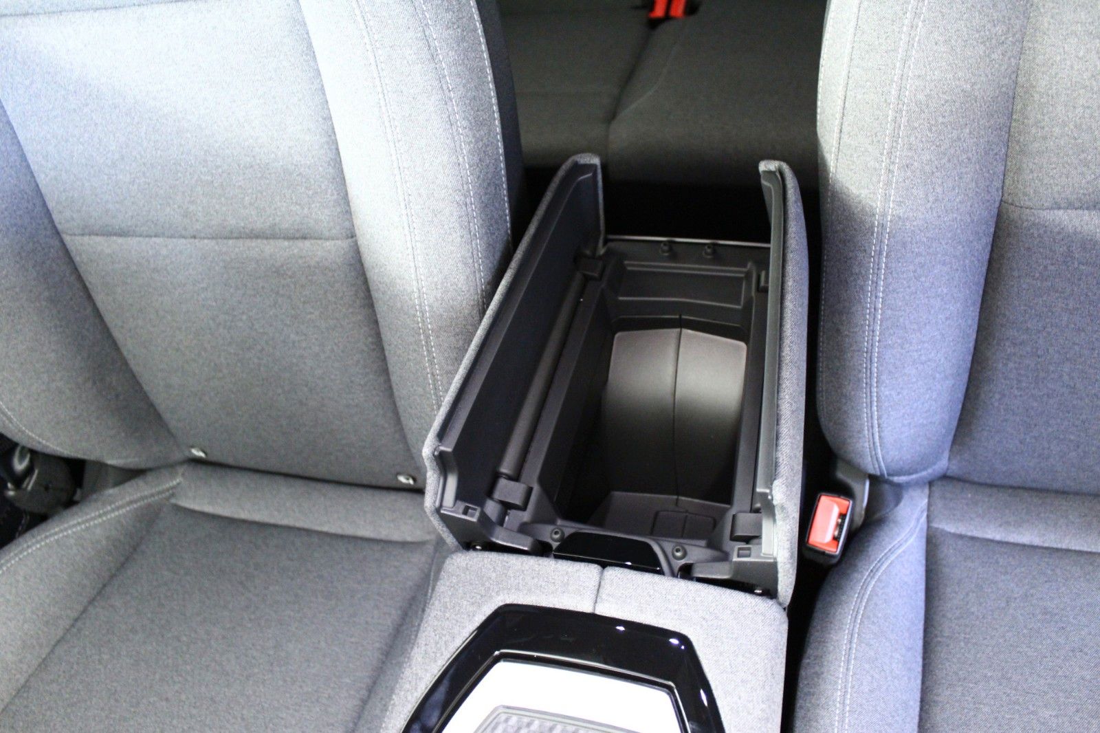 Fahrzeugabbildung Renault Austral Mild Hybrid 140 Automatik Equilibre
