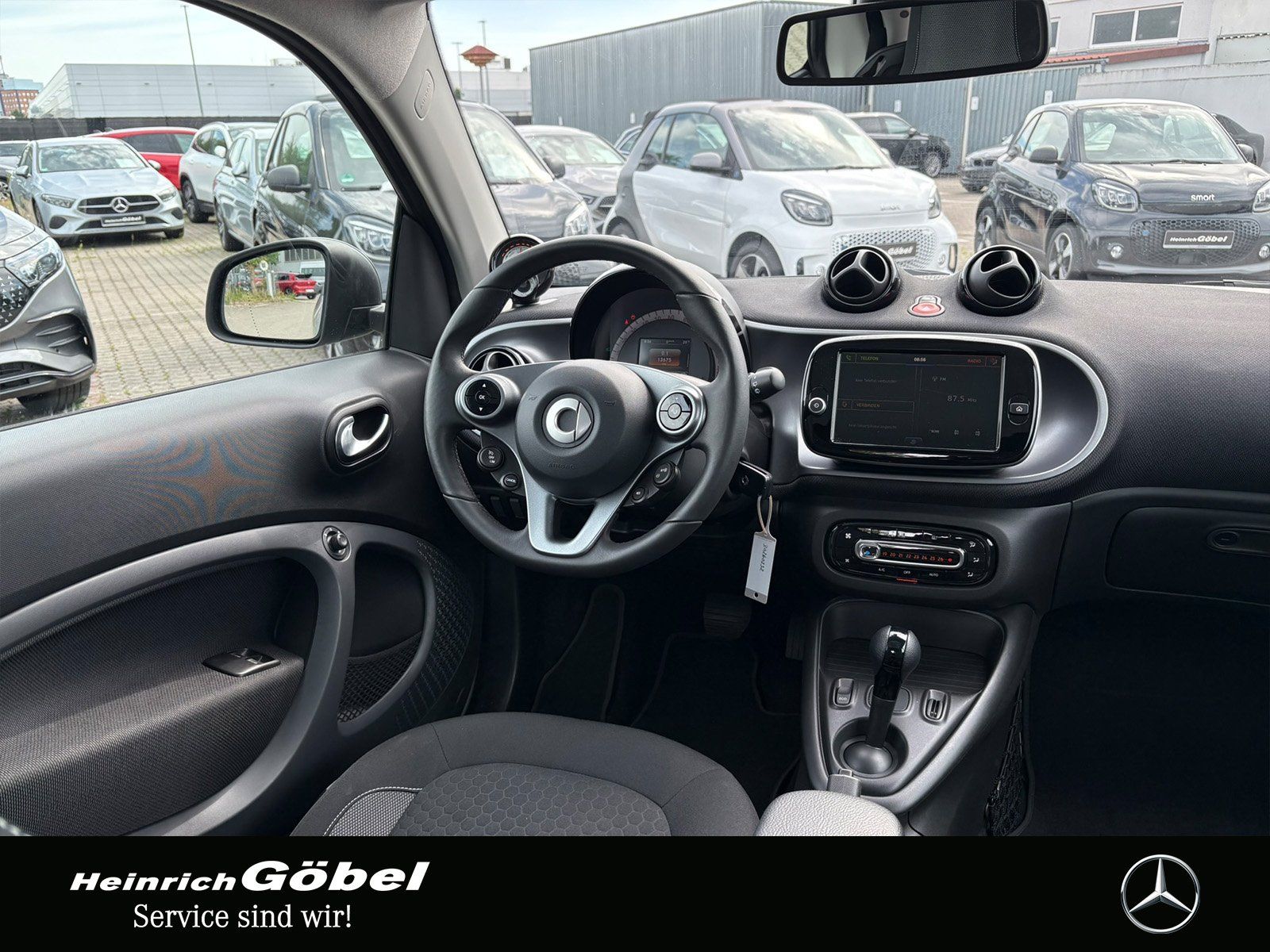 Fahrzeugabbildung Smart EQ EXCLUSIVE*22kW*PANO*WINTER-PAKET*ALLWETTER*