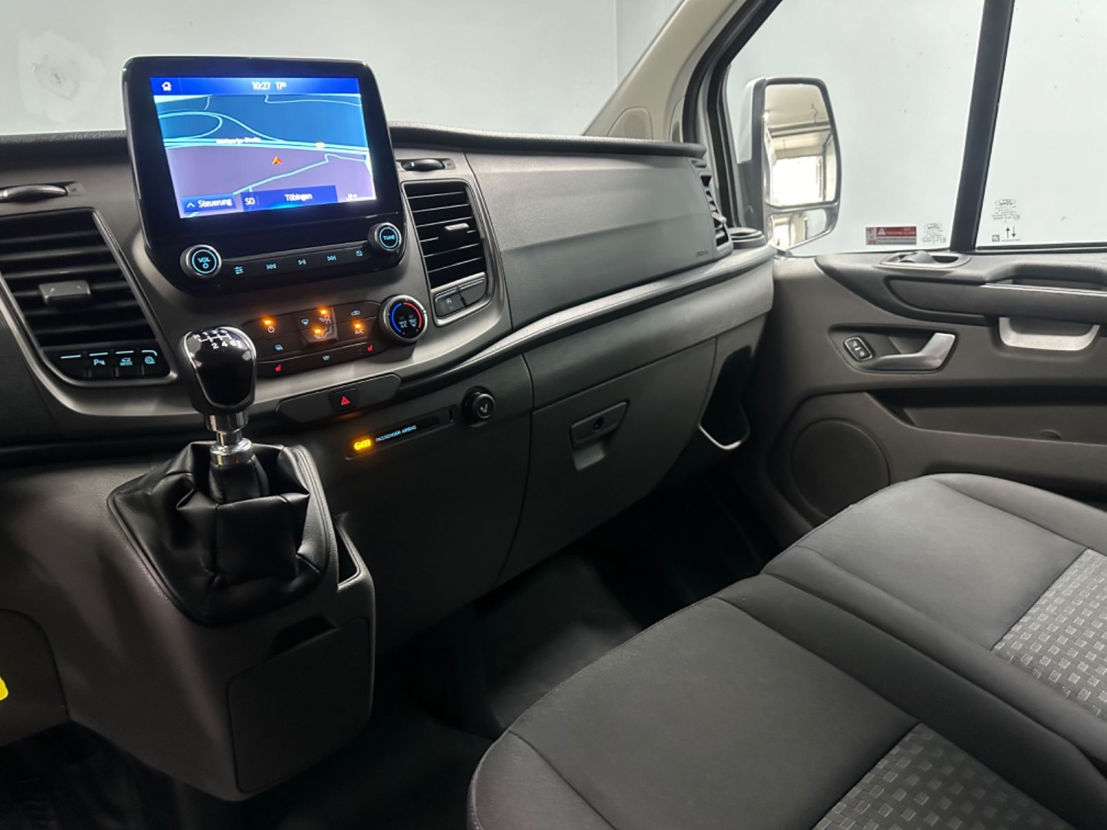 Fahrzeugabbildung Ford Transit Custom 300 L1H1 TREND*KAMERA*PDC*NAVI*