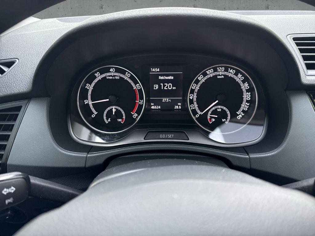 Fahrzeugabbildung SKODA Fabia Cool Plus 1.0 MPI Klima Spieg. beheizbar
