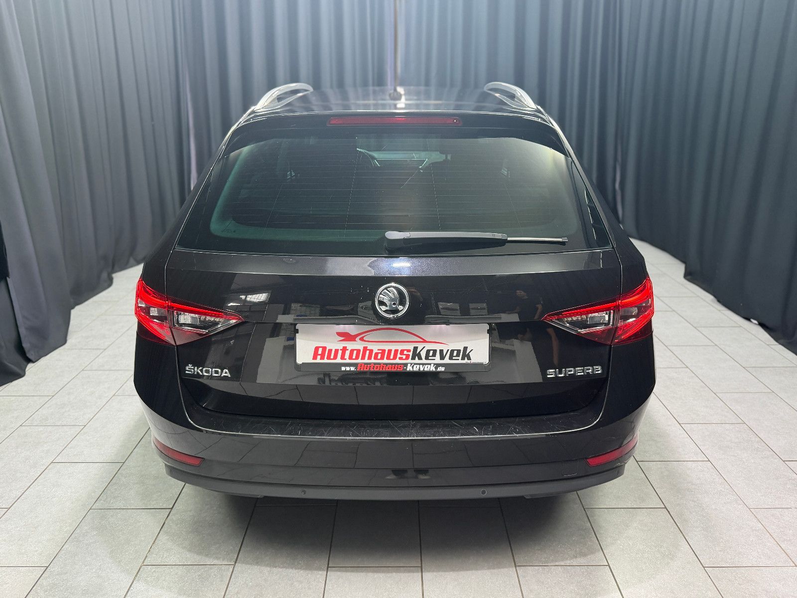Fahrzeugabbildung SKODA Superb Combi Style |DSG|NAVI|MEMORY|ACC