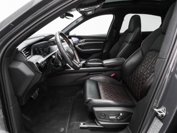 Audi Q8 e-tron - 6