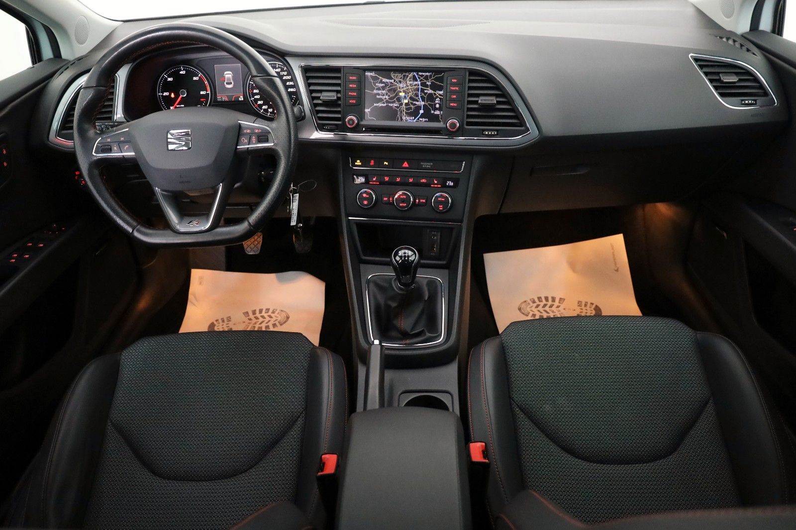 Fahrzeugabbildung SEAT Leon FR T.Leder,Navi,LED,Full Link,Seat Sound