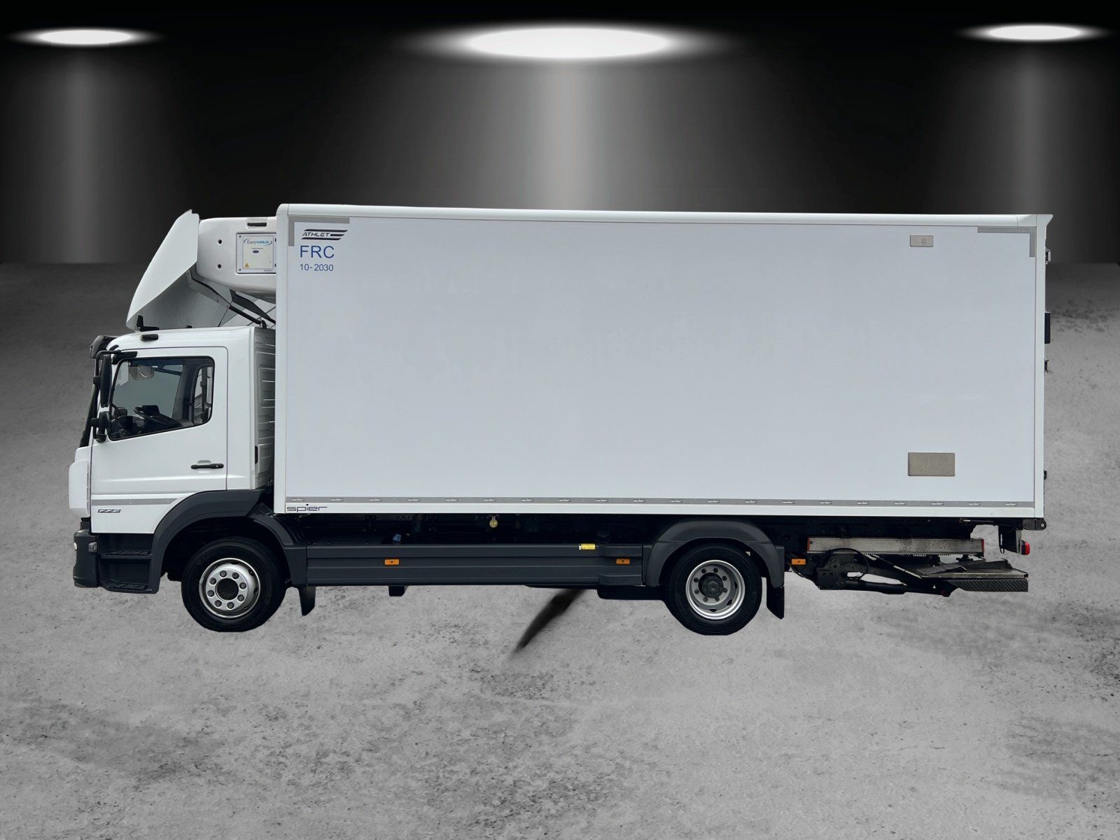 Fahrzeugabbildung Mercedes-Benz 1223 L  mit Spier Athlet Thermo 5 LBW 2000kg