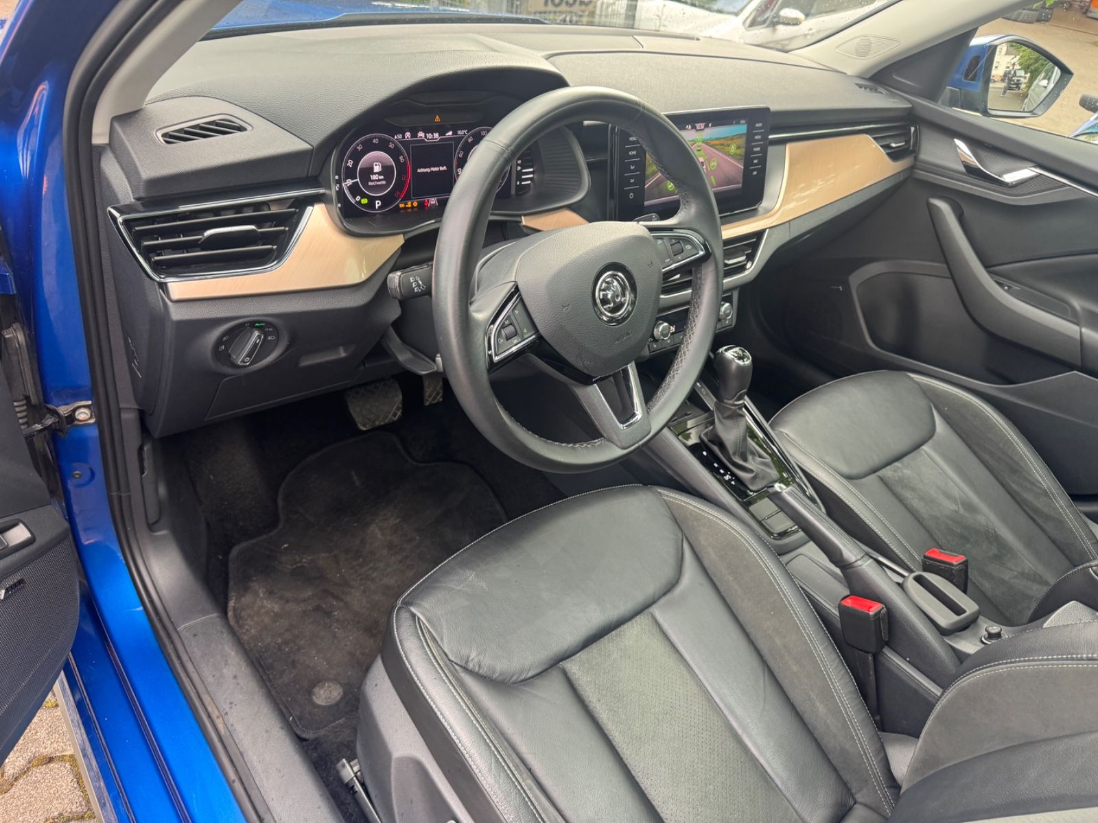 Fahrzeugabbildung SKODA Kamiq Style Leder+Panorama+Navi+LED+LANE