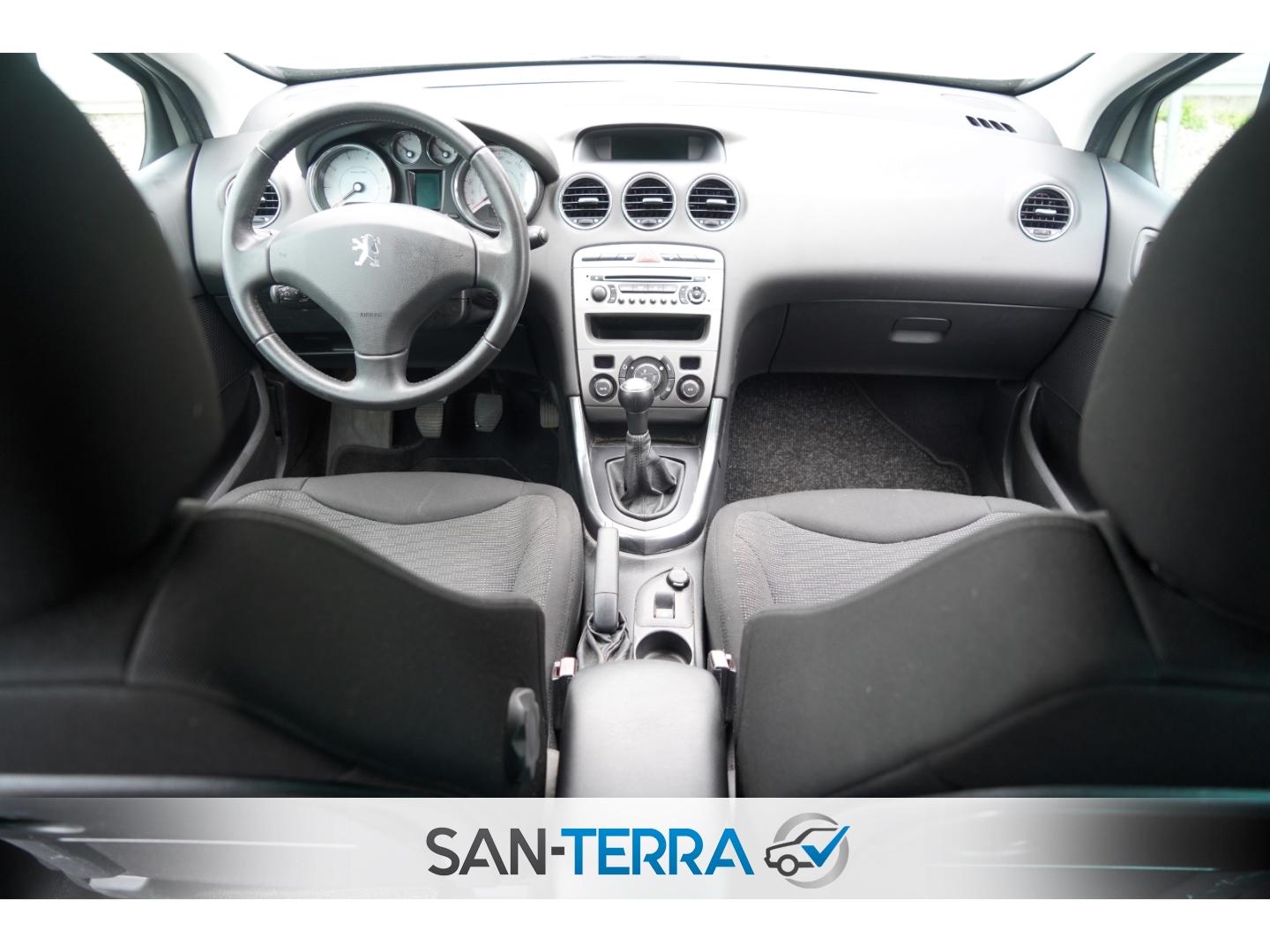 Peugeot 308 2010 — photo 23