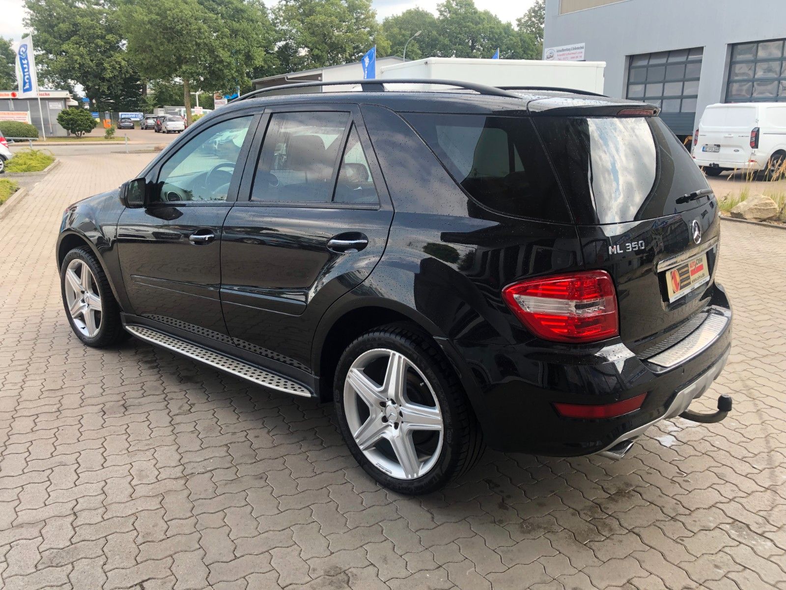 Fahrzeugabbildung Mercedes-Benz ML 350 AMG  4Matic