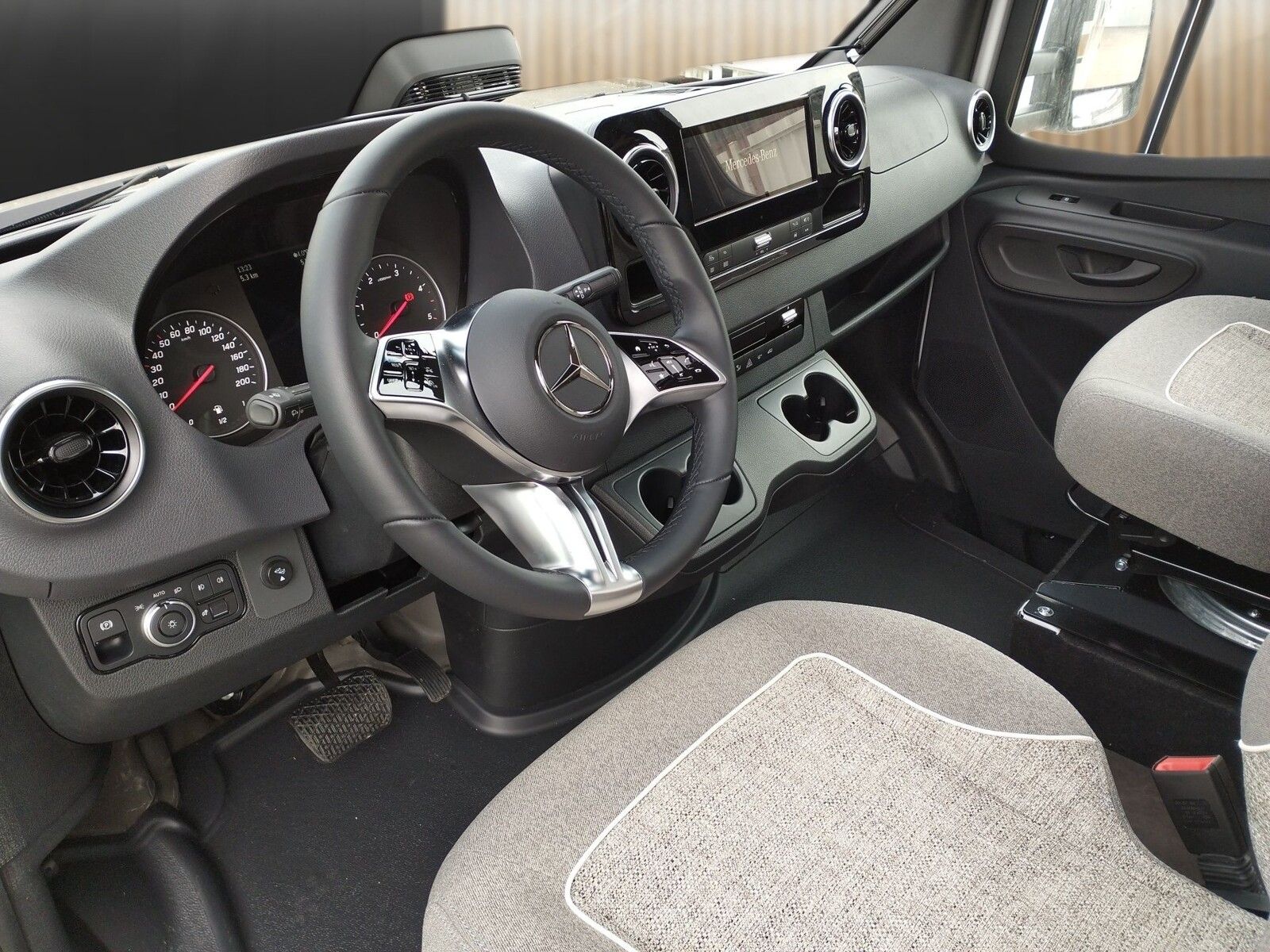 Fahrzeugabbildung Malibu T 430 KB LE comfort Navigation, RFK, TV