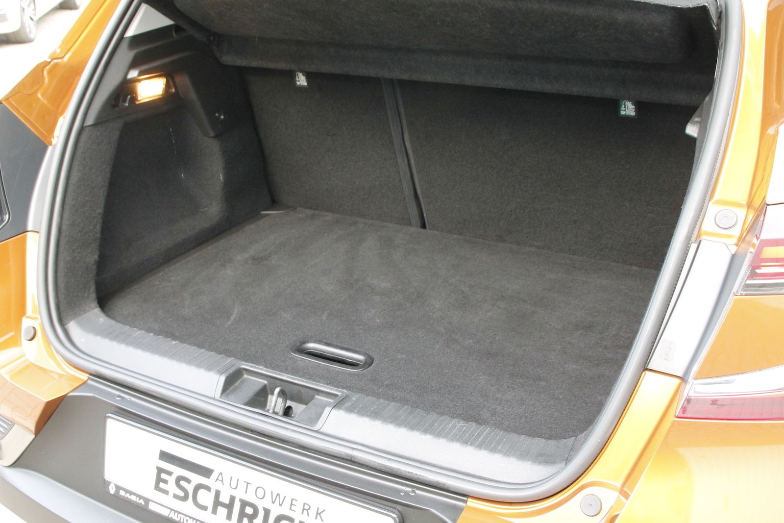Fahrzeugabbildung Renault Captur II INTENS TCe 140 EDC