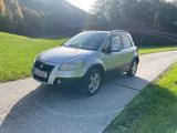 Fiat Sedici 1.6 16V 4x4 Dynamic Dynamic - silberne Fiat Sedici