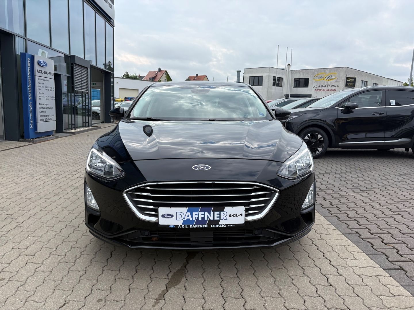 Fahrzeugabbildung Ford Focus Titanium Kamera Schiebedach LED SHZ PDC