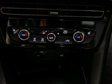 Opel Mokka e Elegance Fahrerassistenz-Paket Kamera