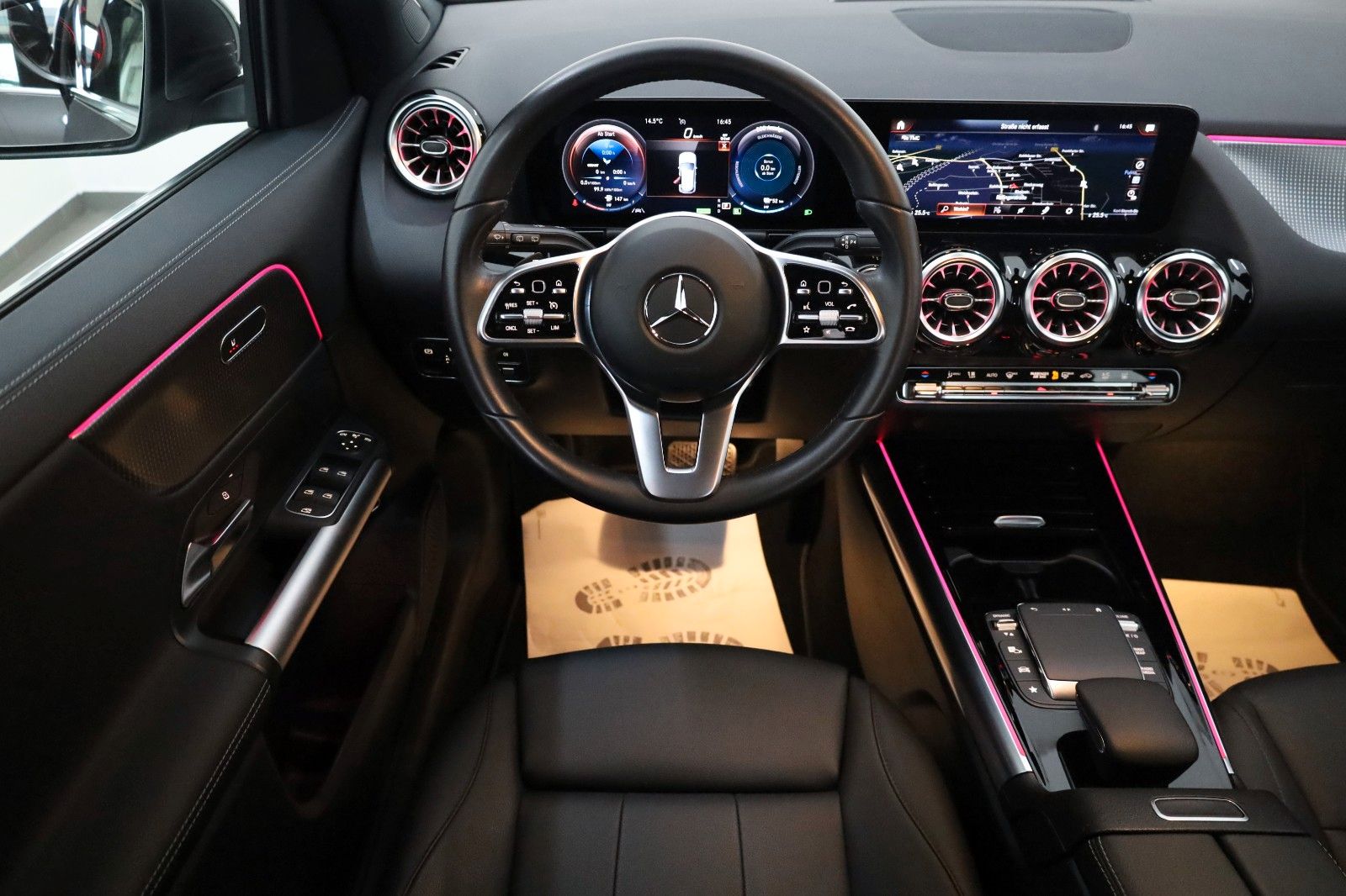 Fahrzeugabbildung Mercedes-Benz GLA 250e Progressive Leder,Navi,LED,Park-Paket