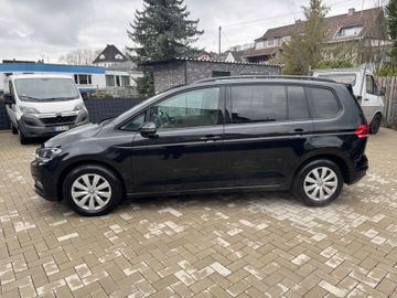 Volkswagen Touran - 8