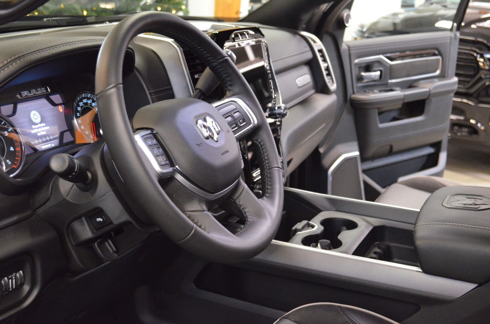 Fahrzeugabbildung Dodge RAM 2500 Laramie 6,7l Cummins Diesel Crew Cab