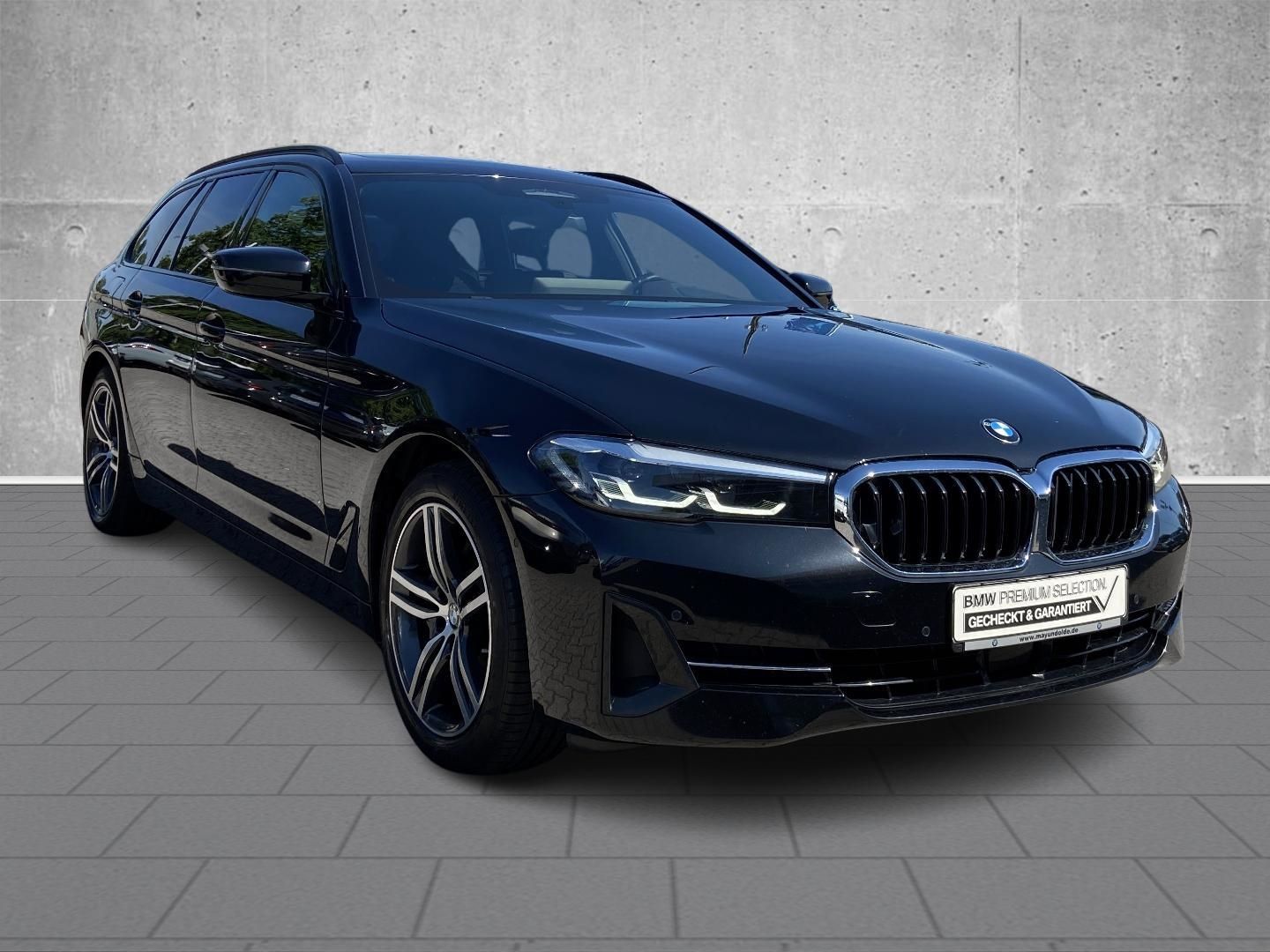 BMW 530 e xDrive Touring HUD AHK Pano Navi PA HiFi foto 4