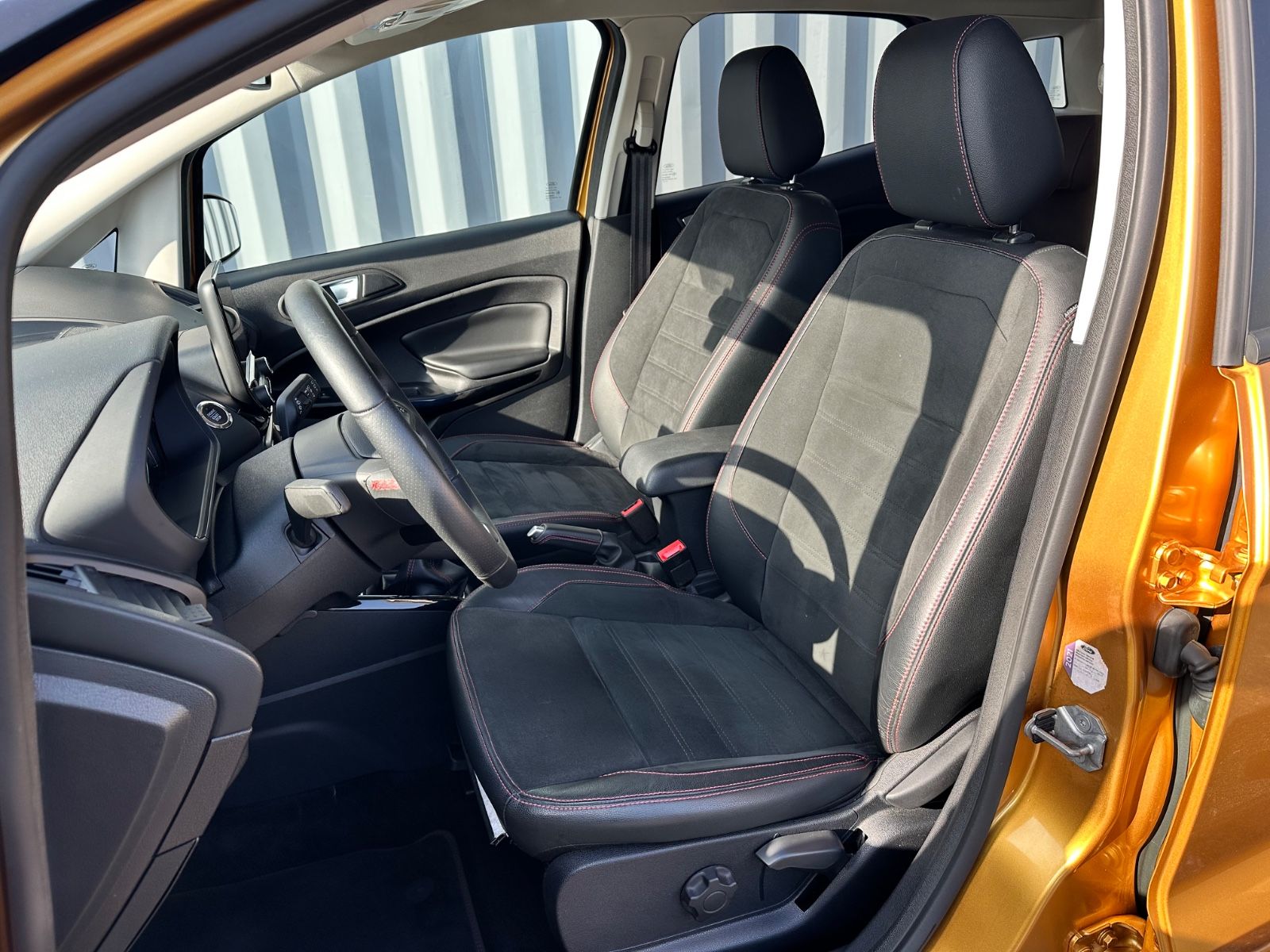 Fahrzeugabbildung Ford EcoSport ST-Line*PDC V+H*Sitz-Lenkradheizung*App