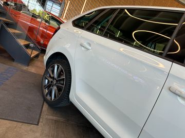 Skoda Rapid *Service:NEU*TEMPO*SitzHZ*KLIMAAUTO*PDC*