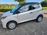 Aixam City crossline perlmuttweiß mit schwarzem Dach - Aixam City mit Diesel-Antrieb: Automatik